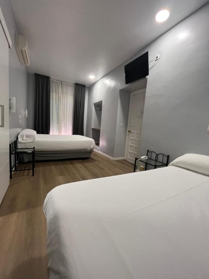 Hostal Atenas Севілья Екстер'єр фото